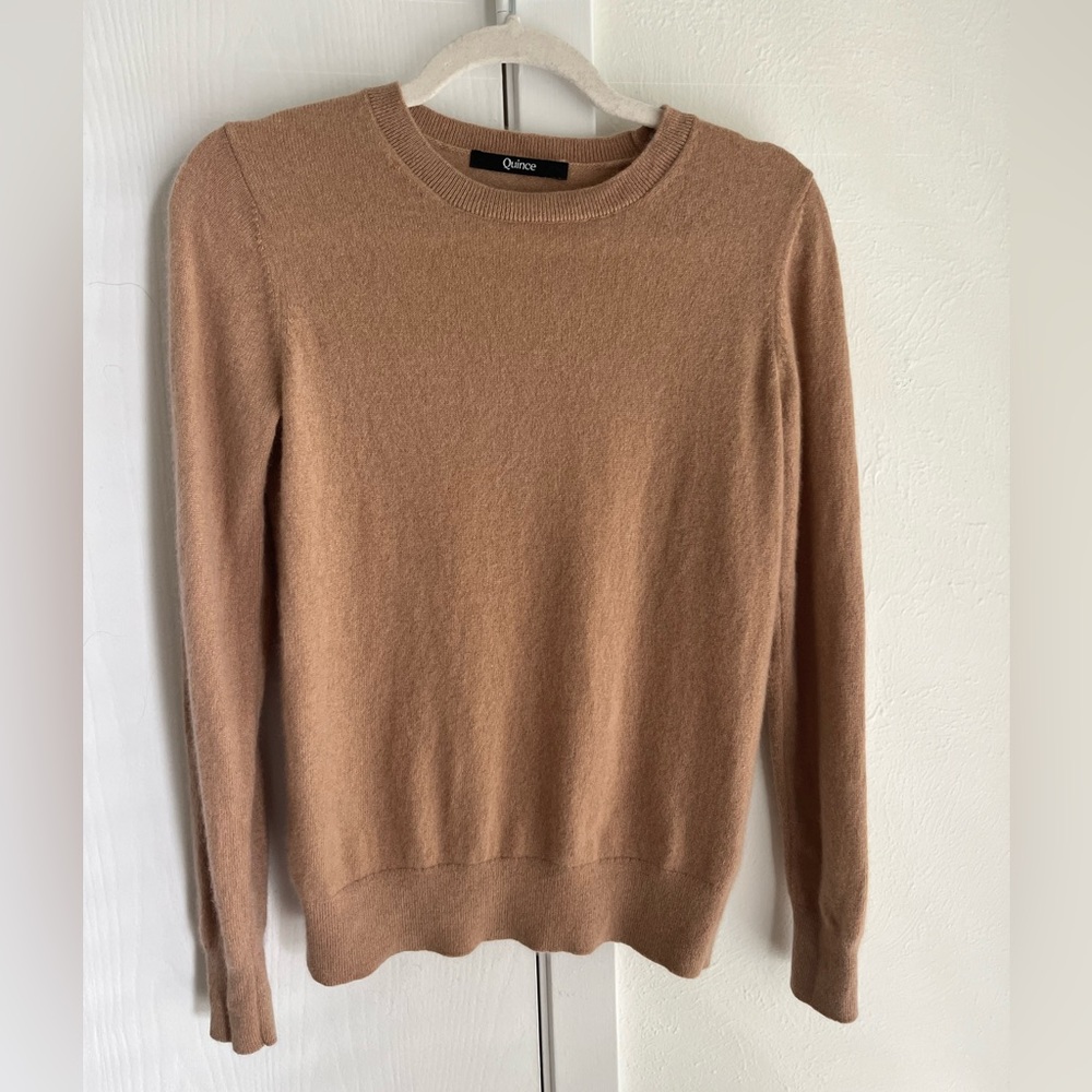 Quince Mongolian Cashmere Crewneck Sweater - Women’s M (Camel / Tan)